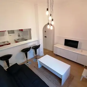 Joli T2 Renove A 100m De Monaco , Beausoleil France